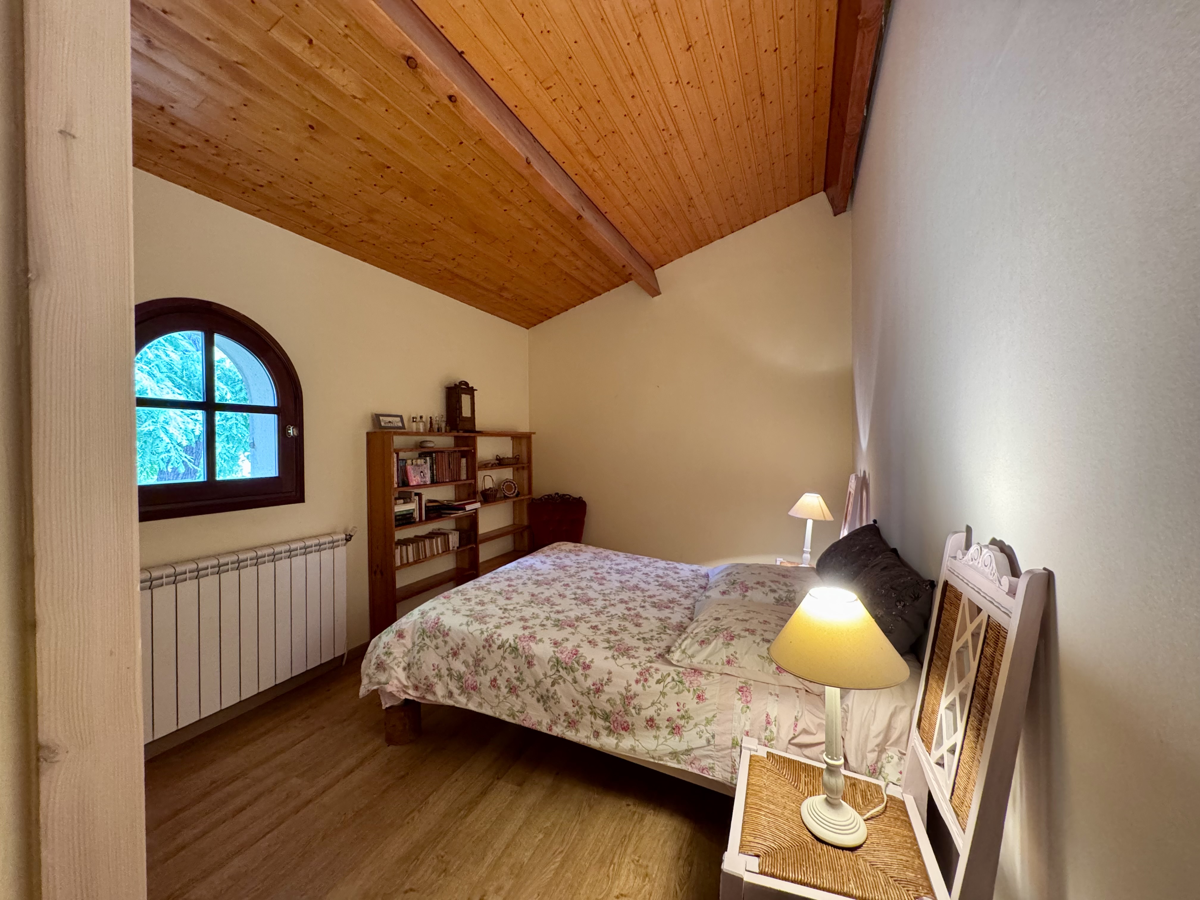 Maison de caractère à vendre à Taussat-les-Bains – grands volumes à 400 m du port