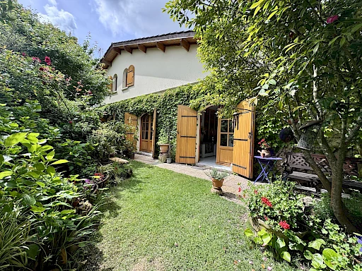 Maison de caractère à vendre à Taussat-les-Bains – grands volumes à 400 m du port