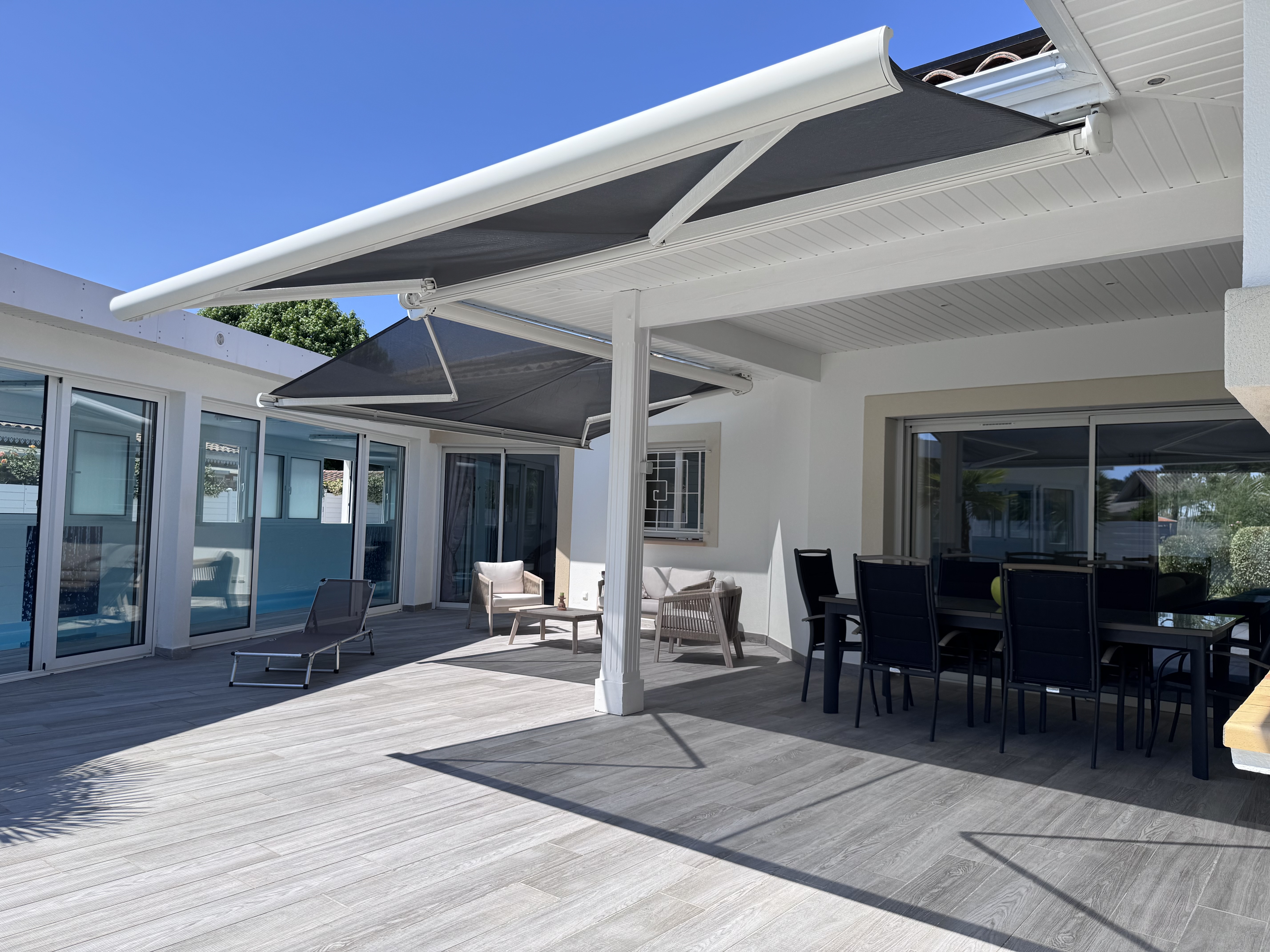 Villa de plain-pied à vendre à Lanton – vue sur le golf et bassin de nage intérieur de 20 m