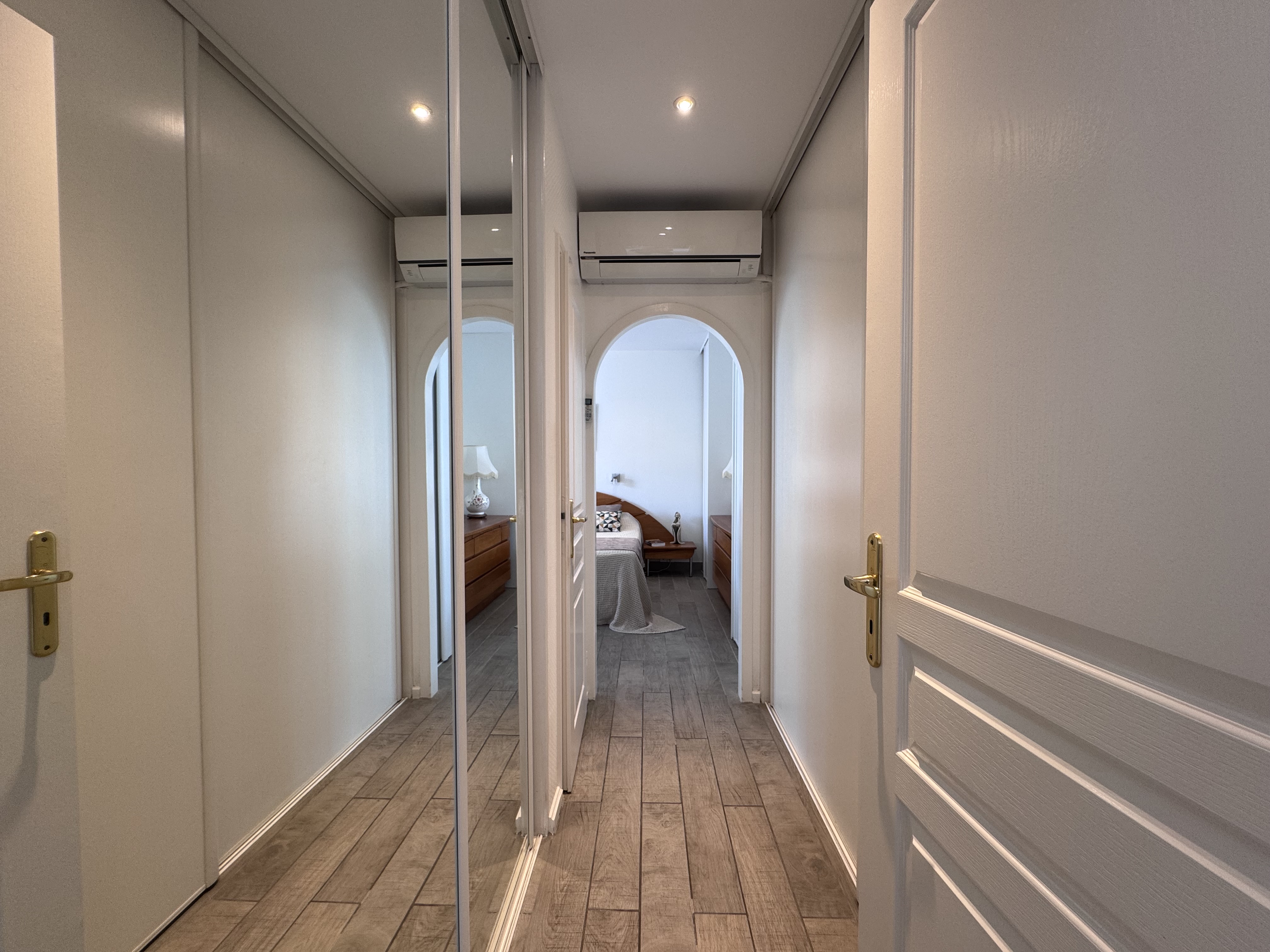 Villa de plain-pied à vendre à Lanton – vue sur le golf et bassin de nage intérieur de 20 m