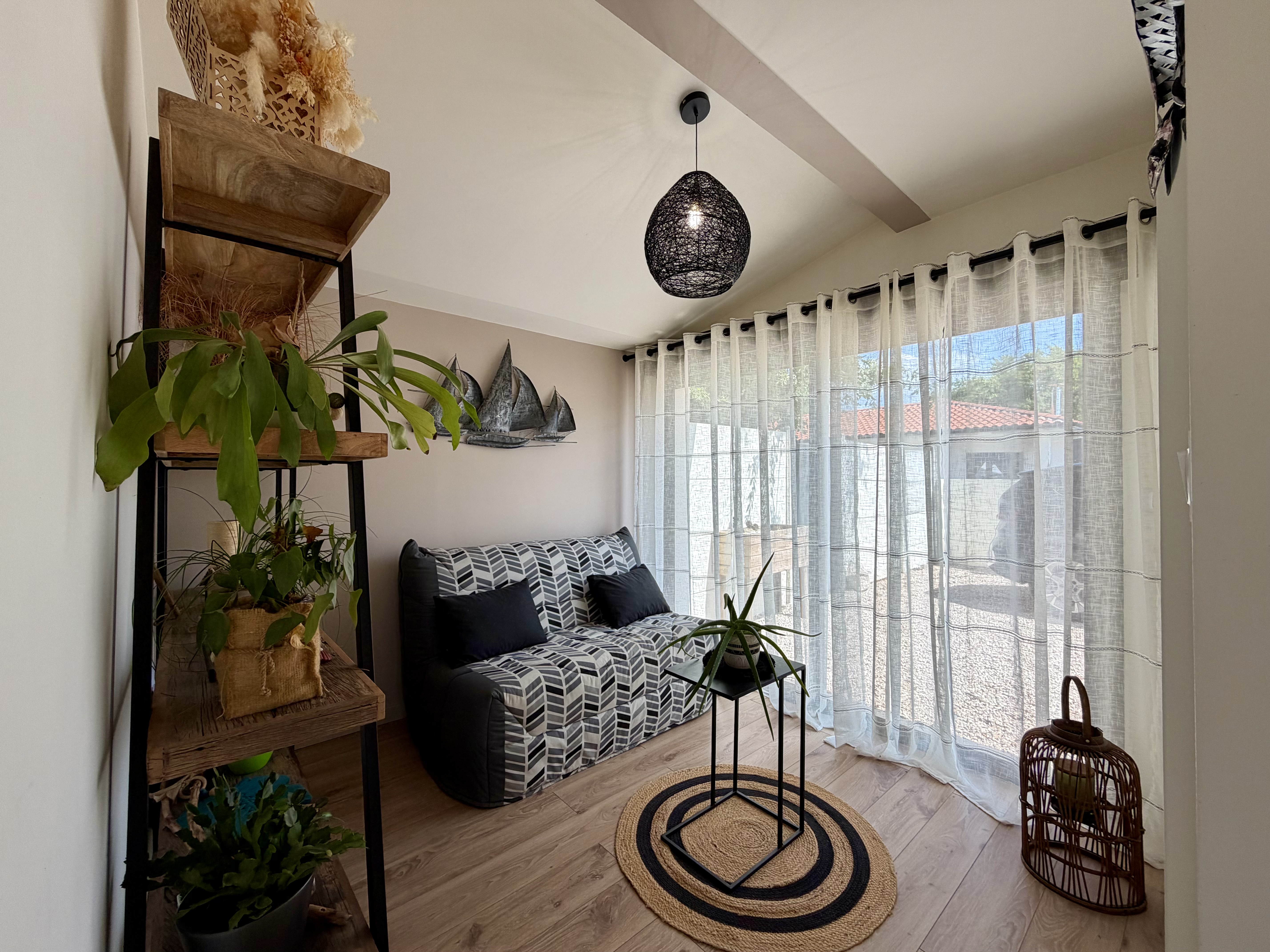 Maison contemporaine à vendre à Lanton – piscine chauffée, spa et jardin sans vis-à-vis