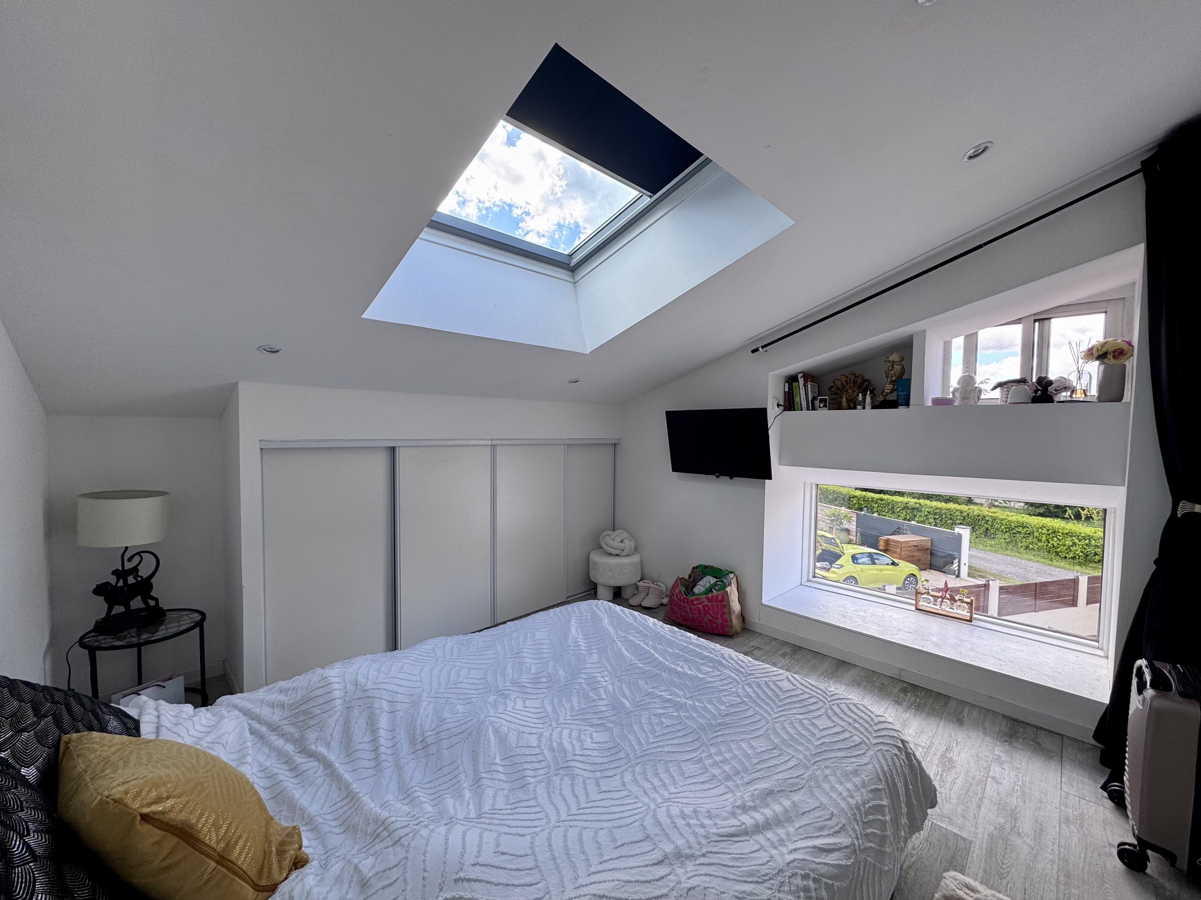 Maison à vendre à Salles – trois espaces de vie indépendants