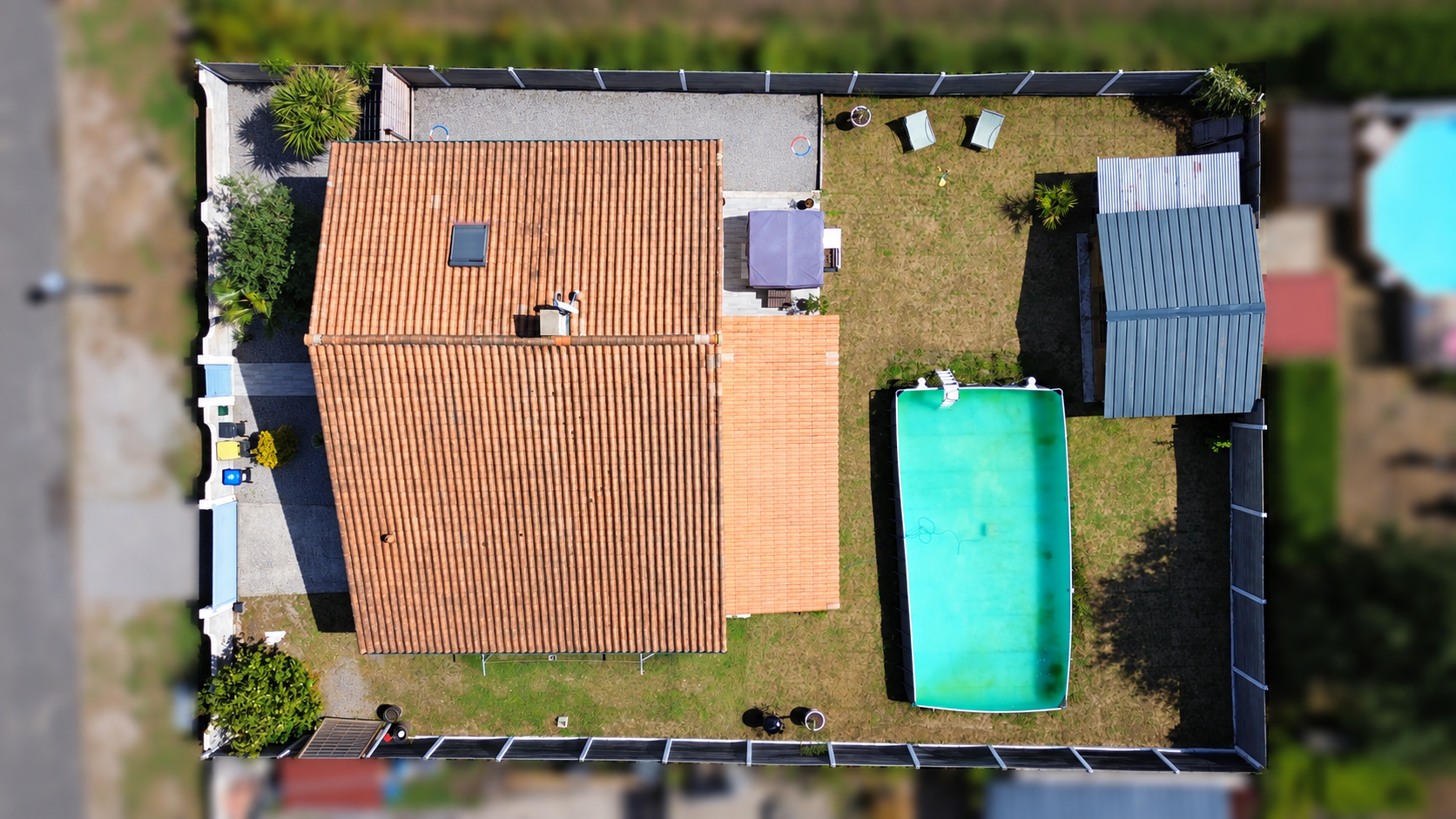 Maison familiale à vendre à Lanton-Cassy – piscine, terrasse couverte entre vie intérieure et extérieure