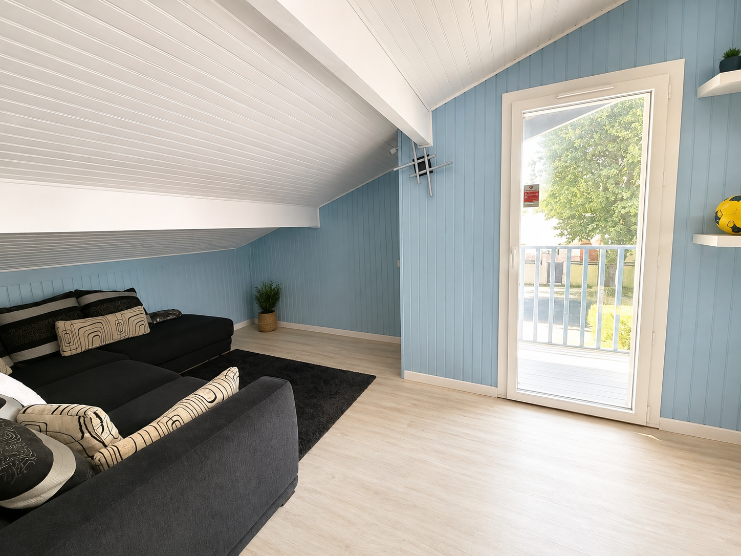 Maison familiale à vendre à Lanton-Cassy – piscine, terrasse couverte entre vie intérieure et extérieure