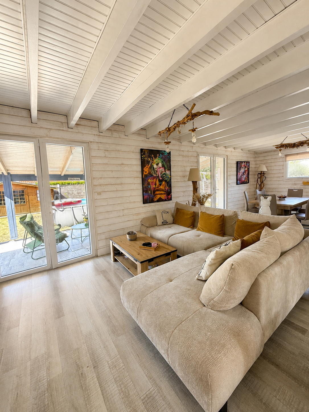 Maison familiale à vendre à Lanton-Cassy – piscine, terrasse couverte entre vie intérieure et extérieure