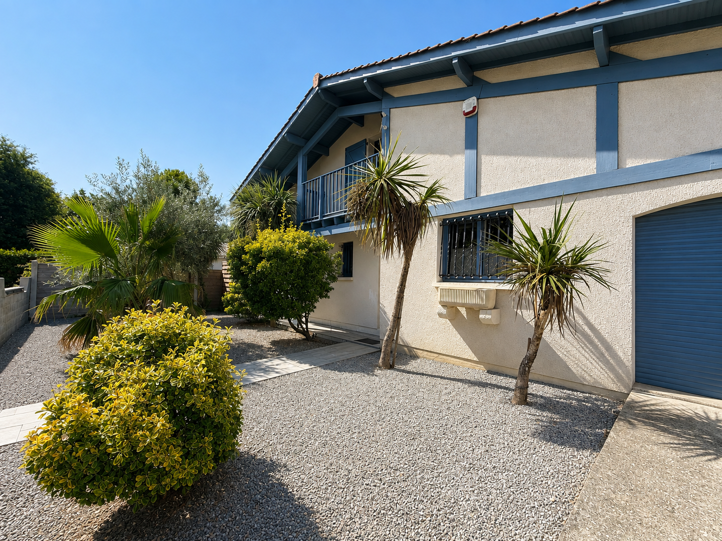 Maison familiale à vendre à Lanton-Cassy – piscine, terrasse couverte entre vie intérieure et extérieure