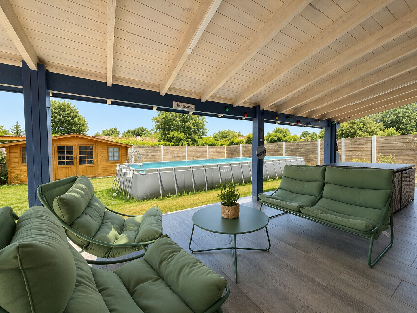 Maison familiale à vendre à Lanton-Cassy – piscine, terrasse couverte entre vie intérieure et extérieure