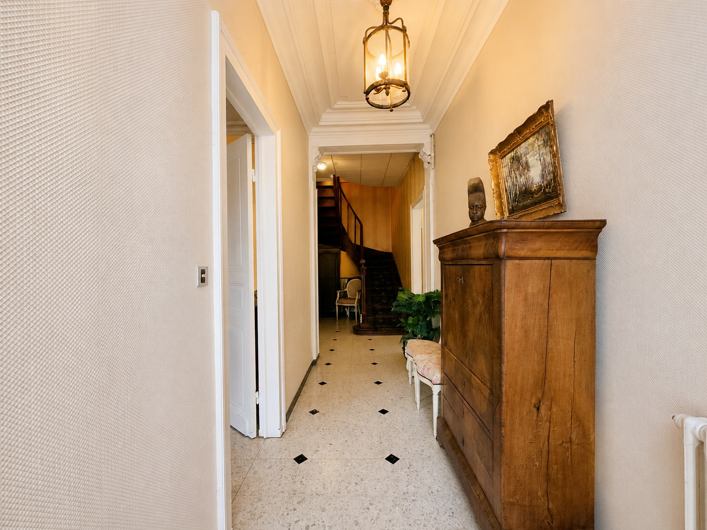Maison de caractère à vendre à Biganos centre – 223 m² à rénover avec potentiel professionnel et patrimonial