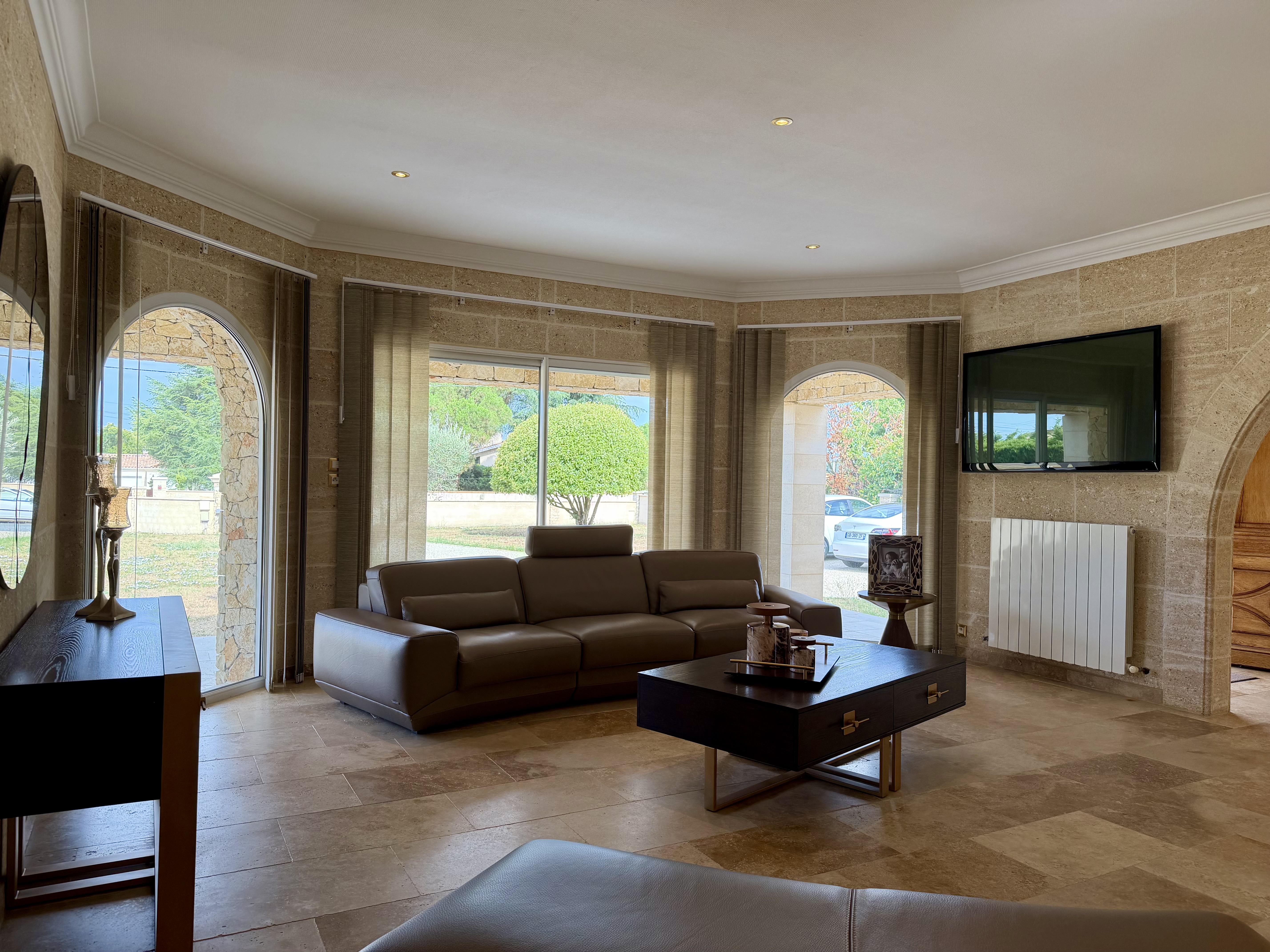 Villa de plain-pied à vendre à Ambarès-et-Lagrave – inspiration provençale et grand terrain clos