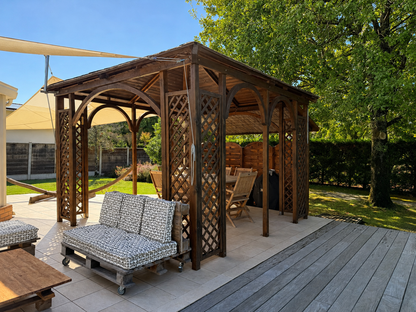 Maison de plain-pied à vendre à Audenge – piscine chauffée, véranda et jardin sans vis-à-vis