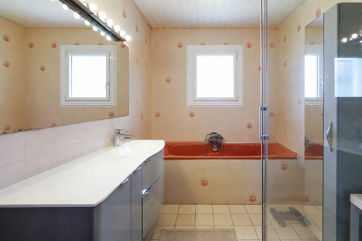 Maison familiale à vendre à Lège-Cap-Ferret – grand terrain, piscine et potentiel constructible