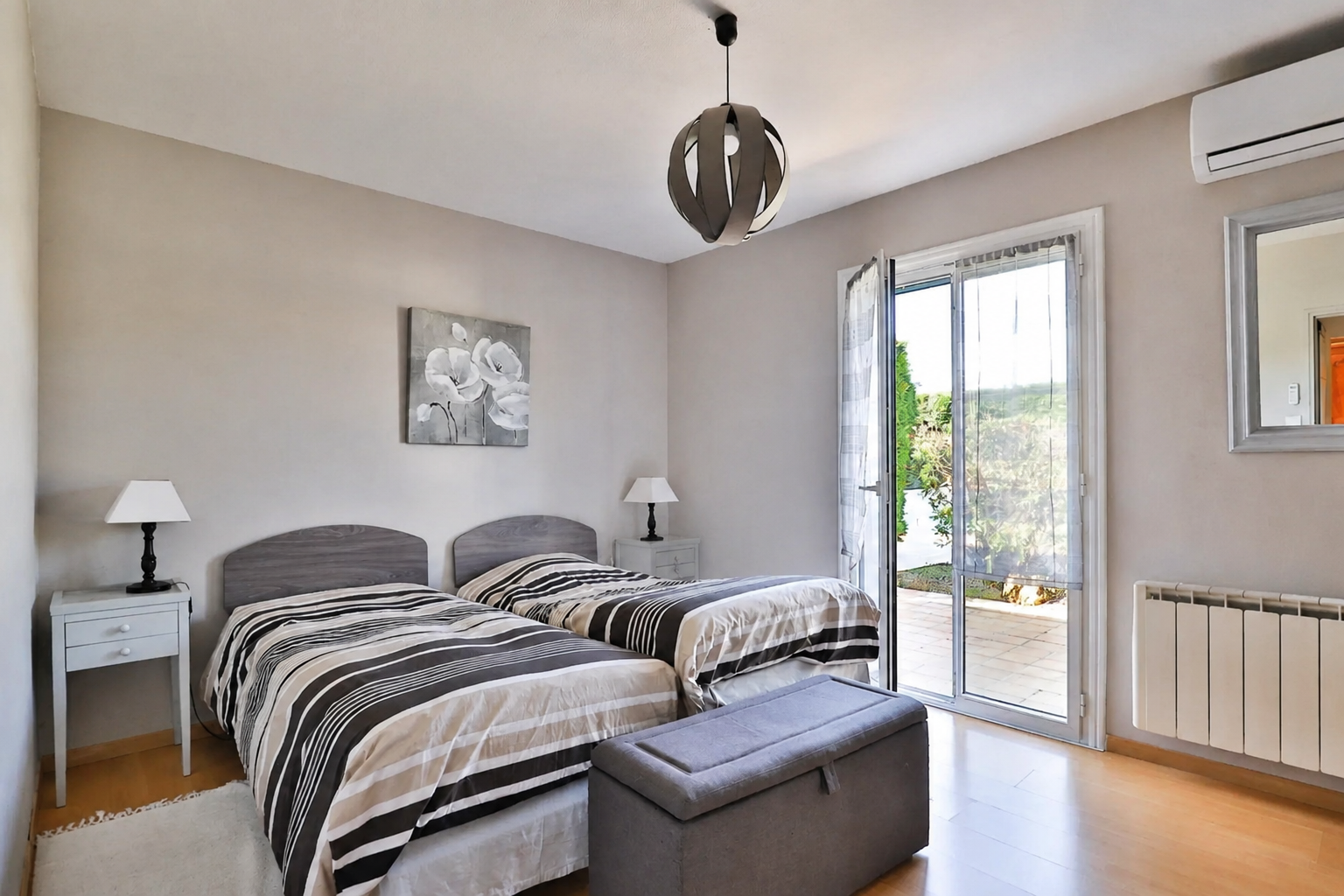 Maison familiale à vendre à Lège-Cap-Ferret – grand terrain, piscine et potentiel constructible