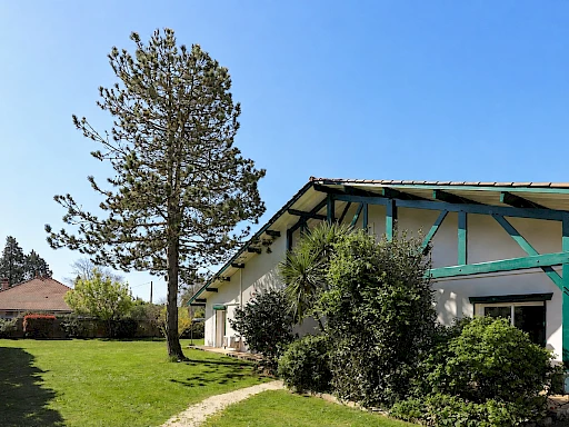 Maison familiale à vendre à Lège-Cap-Ferret – grand terrain, piscine et potentiel constructible