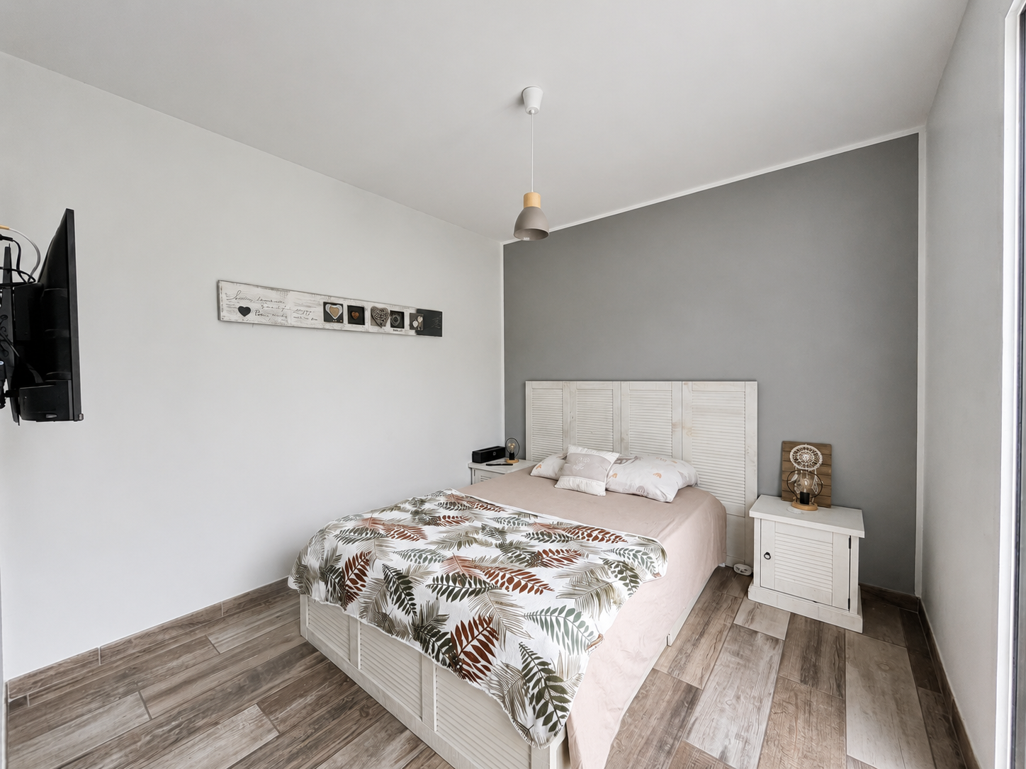 Villa contemporaine de plain-pied à vendre à Audenge – piscine chauffée et jardin paysager
