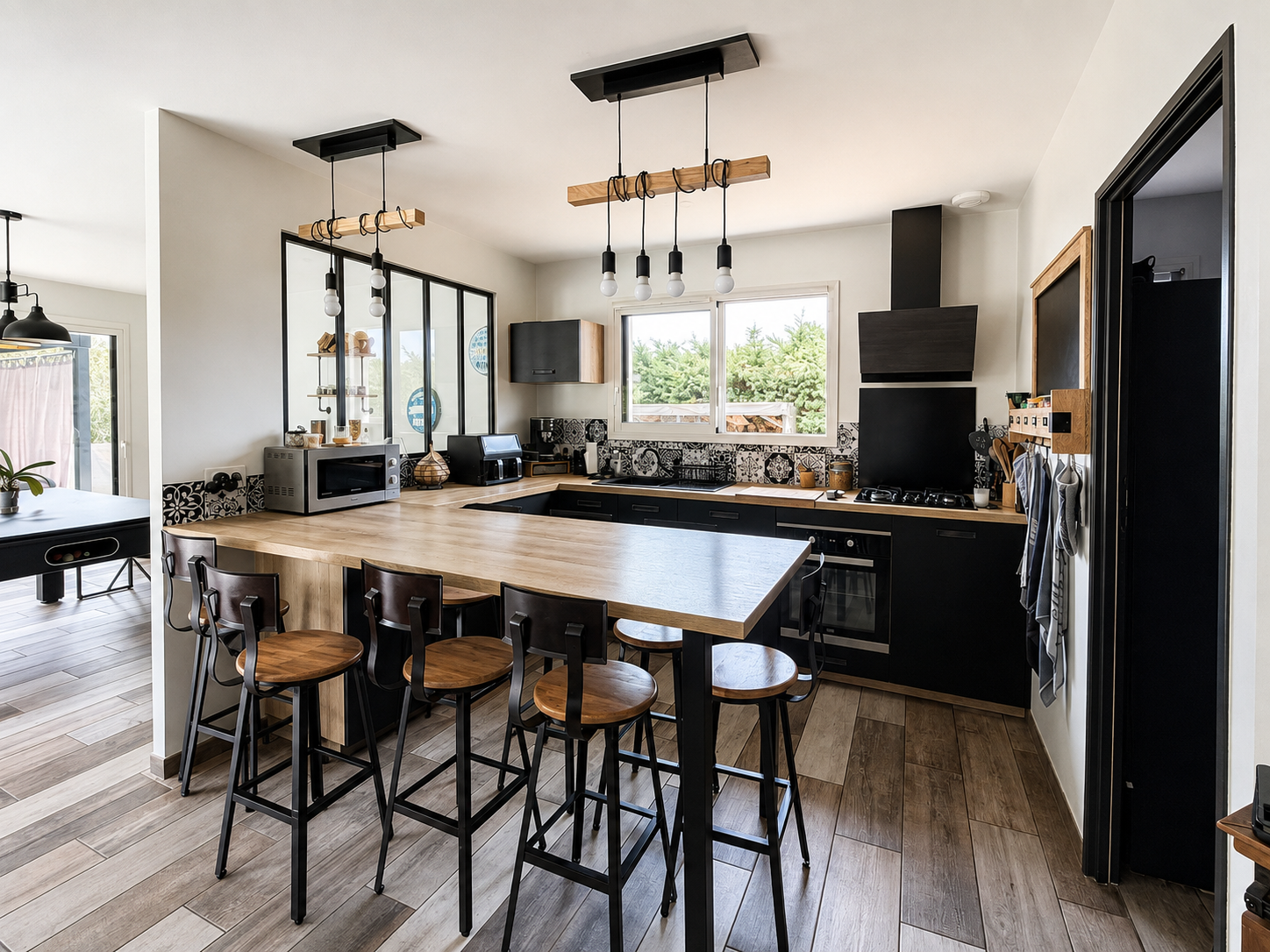 Villa contemporaine de plain-pied à vendre à Audenge – piscine chauffée et jardin paysager