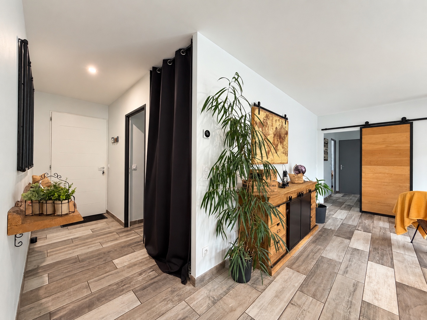 Villa contemporaine de plain-pied à vendre à Audenge – piscine chauffée et jardin paysager