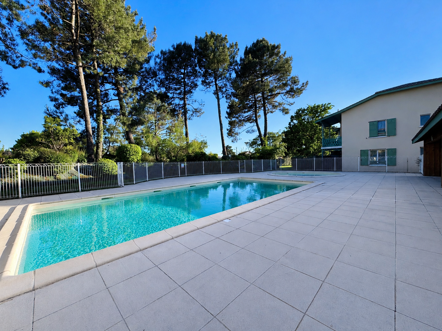 Appartement T3 à vendre à Audenge centre – terrasse ouest et résidence avec piscine