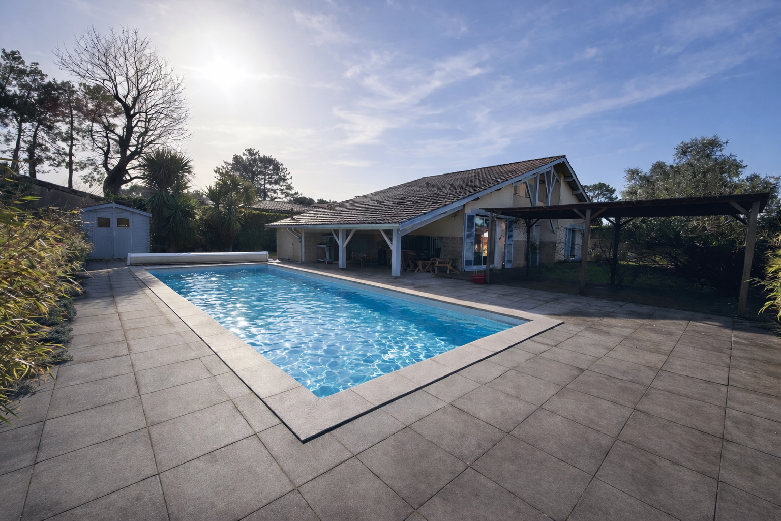 Maison landaise rénovée à vendre à Lanton – piscine chauffée et jardin arboré sans vis-à-vis