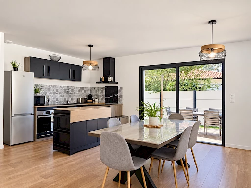 Maison de plain-pied à vendre à Lanton – 171 m² rénovés et deux espaces de vie indépendants