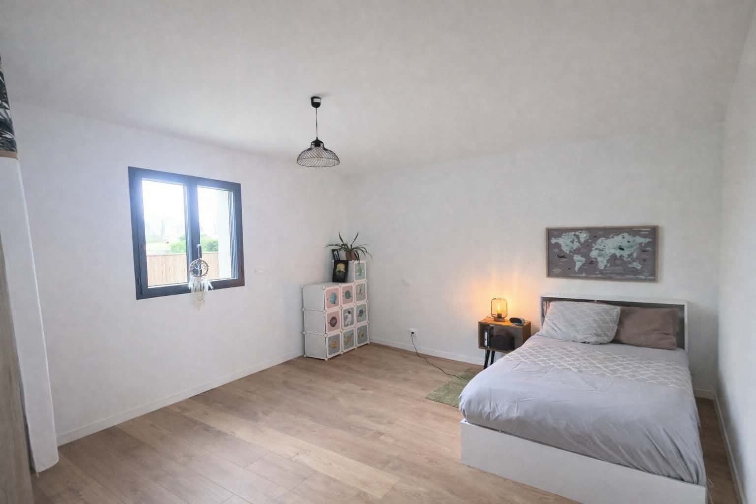 Maison de plain-pied rénovée à Lanton – 171 m², deux espaces de vie et terrain de 792 m²
