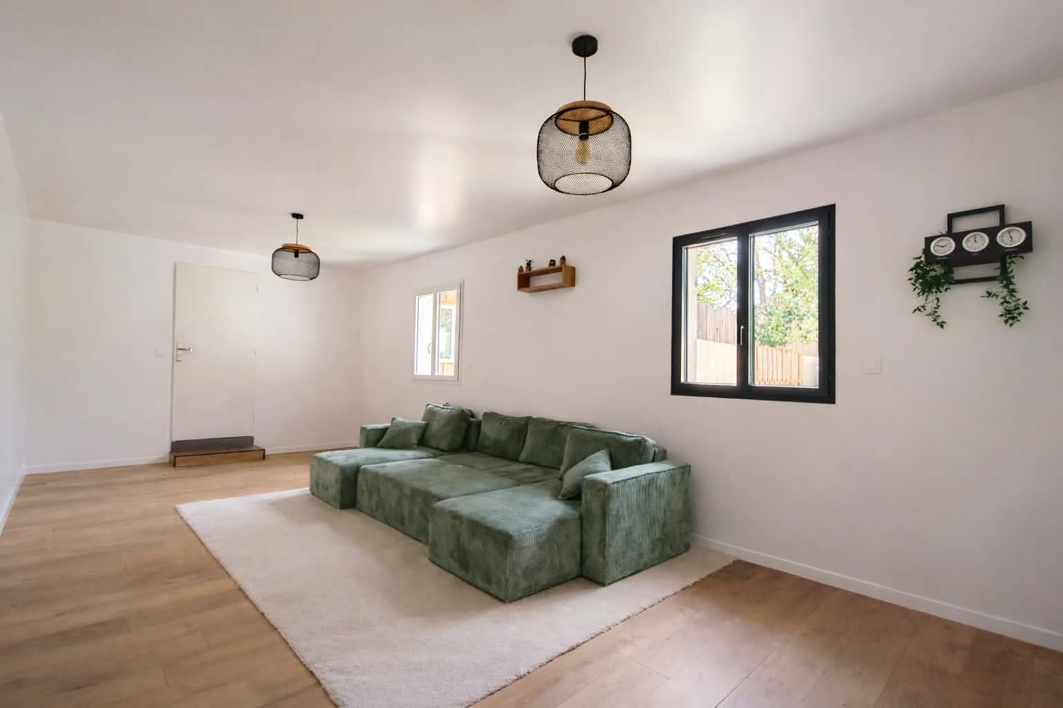 Maison de plain-pied rénovée à Lanton – 171 m², deux espaces de vie et terrain de 792 m²