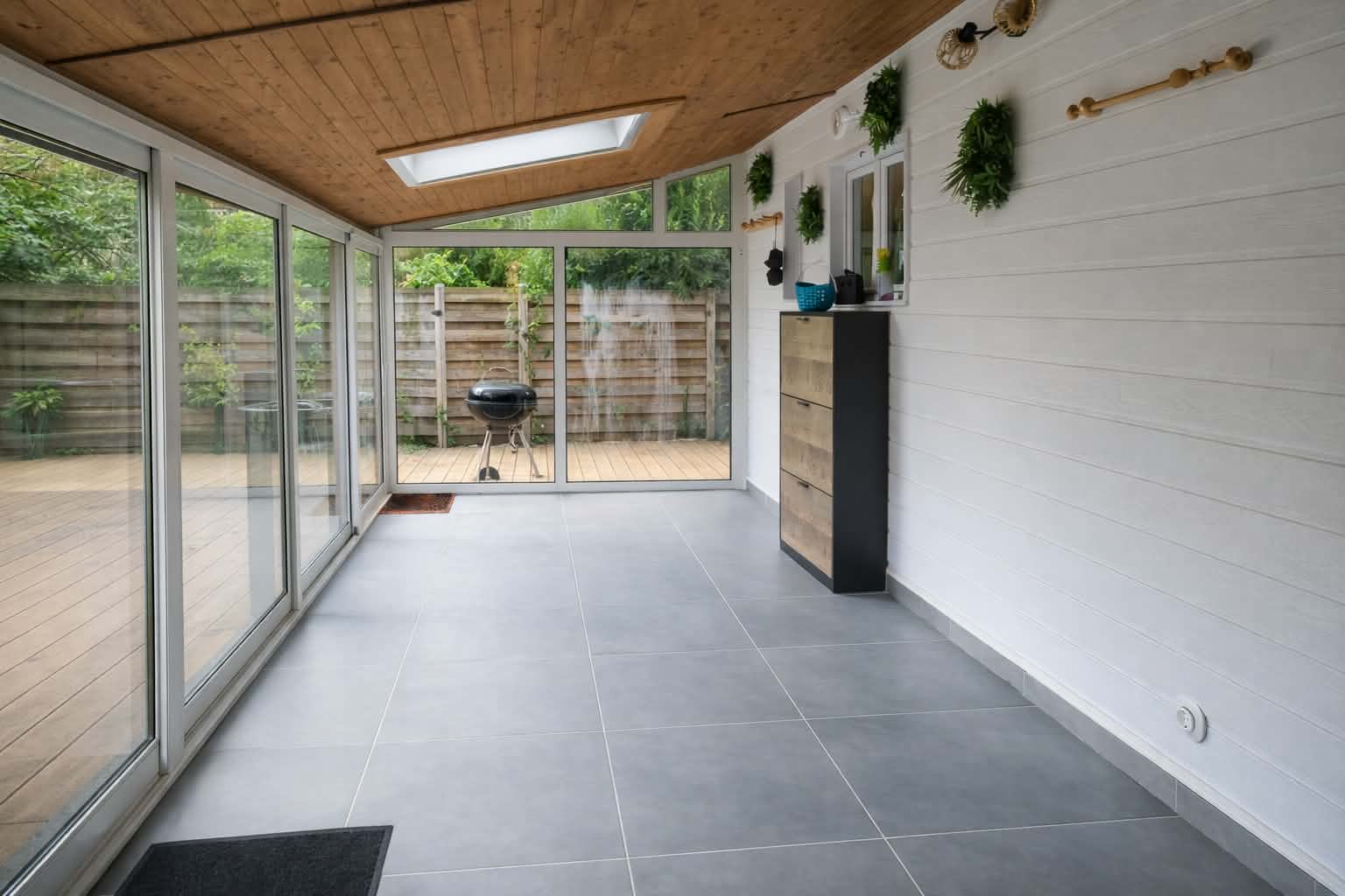 Maison de plain-pied rénovée à Lanton – 171 m², deux espaces de vie et terrain de 792 m²