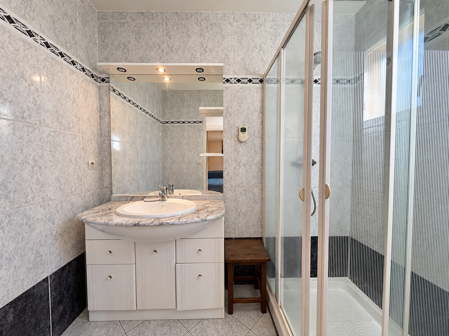 Maison de plain-pied à vendre à Arès – 4 chambres et jardin arboré dans le quartier Mer et Soleil