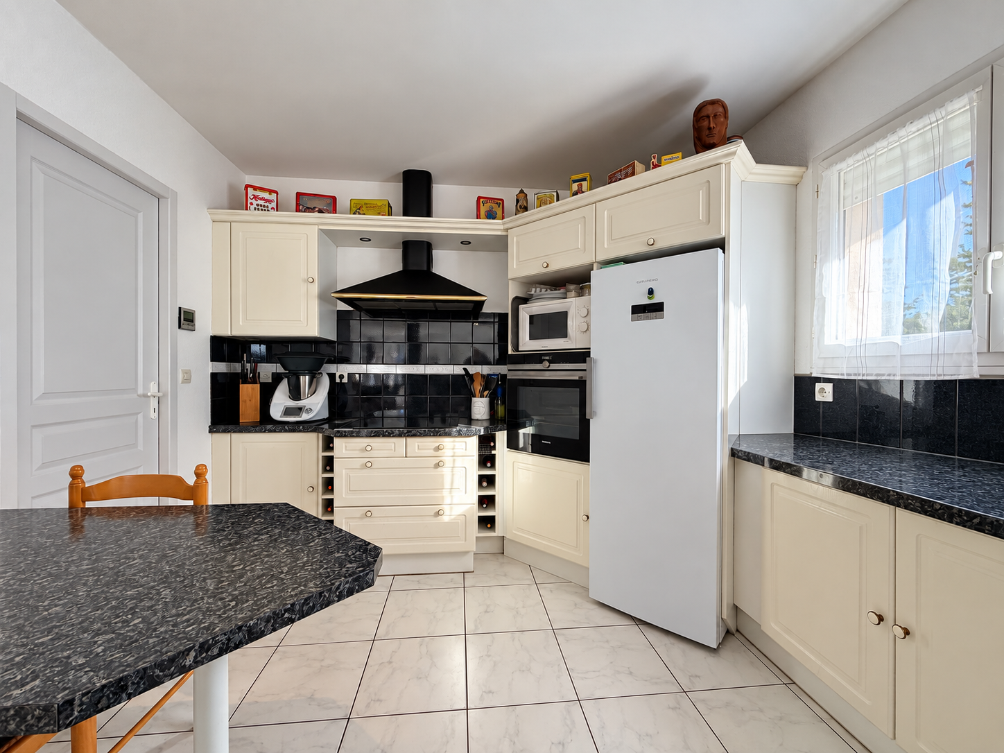 Maison de plain-pied à vendre à Arès – 4 chambres et jardin arboré dans le quartier Mer et Soleil