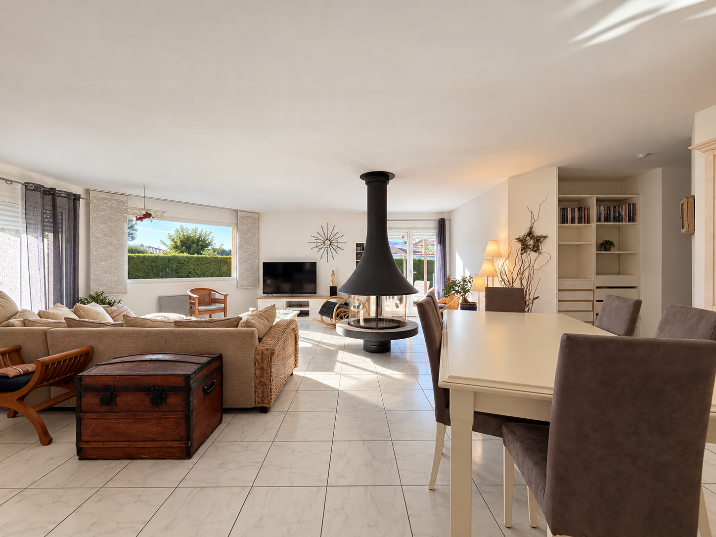 Maison de plain-pied à vendre à Arès – 4 chambres et jardin arboré dans le quartier Mer et Soleil