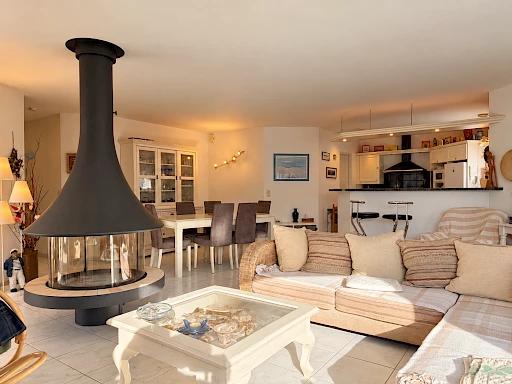 Maison de plain-pied à vendre à Arès – 4 chambres et jardin arboré dans le quartier Mer et Soleil