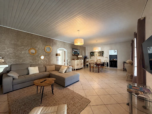 Maison de plain-pied à Petit Piquey – à 400 m du Bassin, grand terrain constructible
