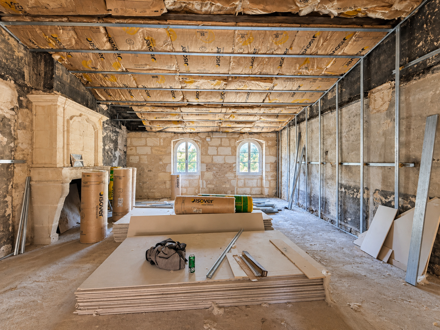 Immeuble en pierre à vendre à Bordeaux – secteur Capucins, fort potentiel de restructuration