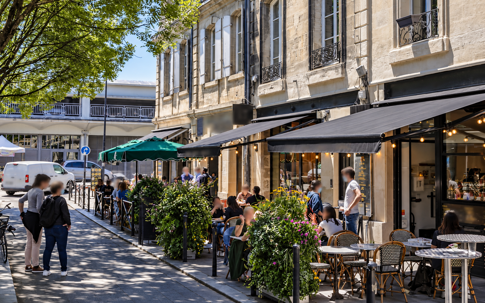 Immeuble en pierre à vendre à Bordeaux – secteur Capucins, fort potentiel de restructuration
