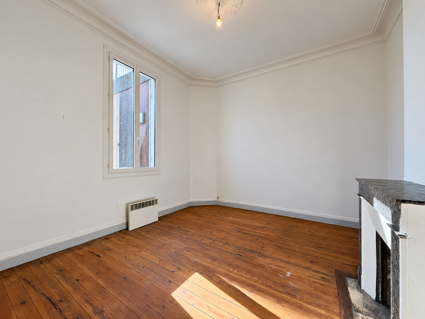 Maison de ville à vendre à Andernos-les-Bains – 4 chambres et terrasse de 35 m² en hypercentre