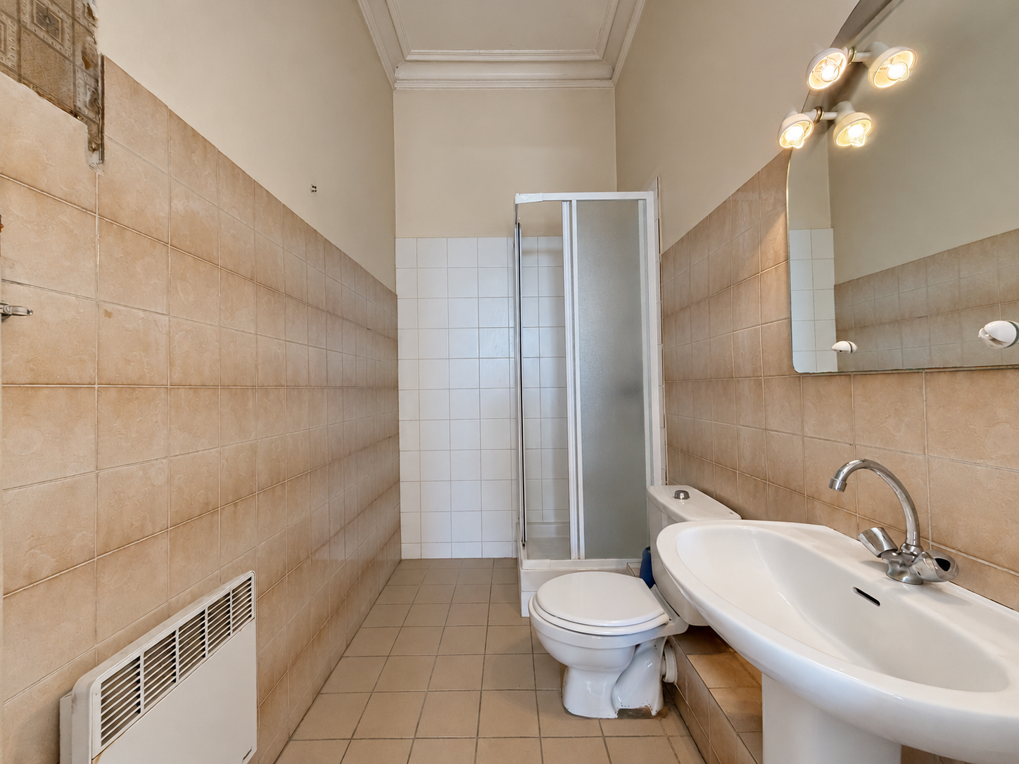 Maison de ville à vendre à Andernos-les-Bains – 4 chambres et terrasse de 35 m² en hypercentre