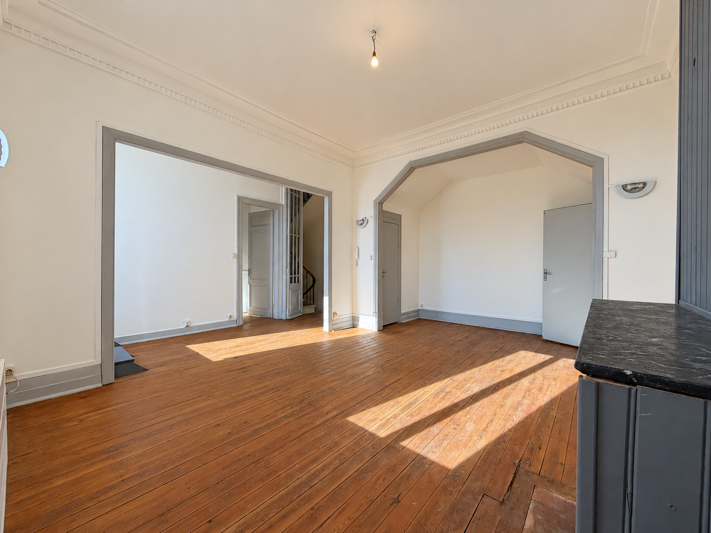 Maison de ville à vendre à Andernos-les-Bains – 4 chambres et terrasse de 35 m² en hypercentre