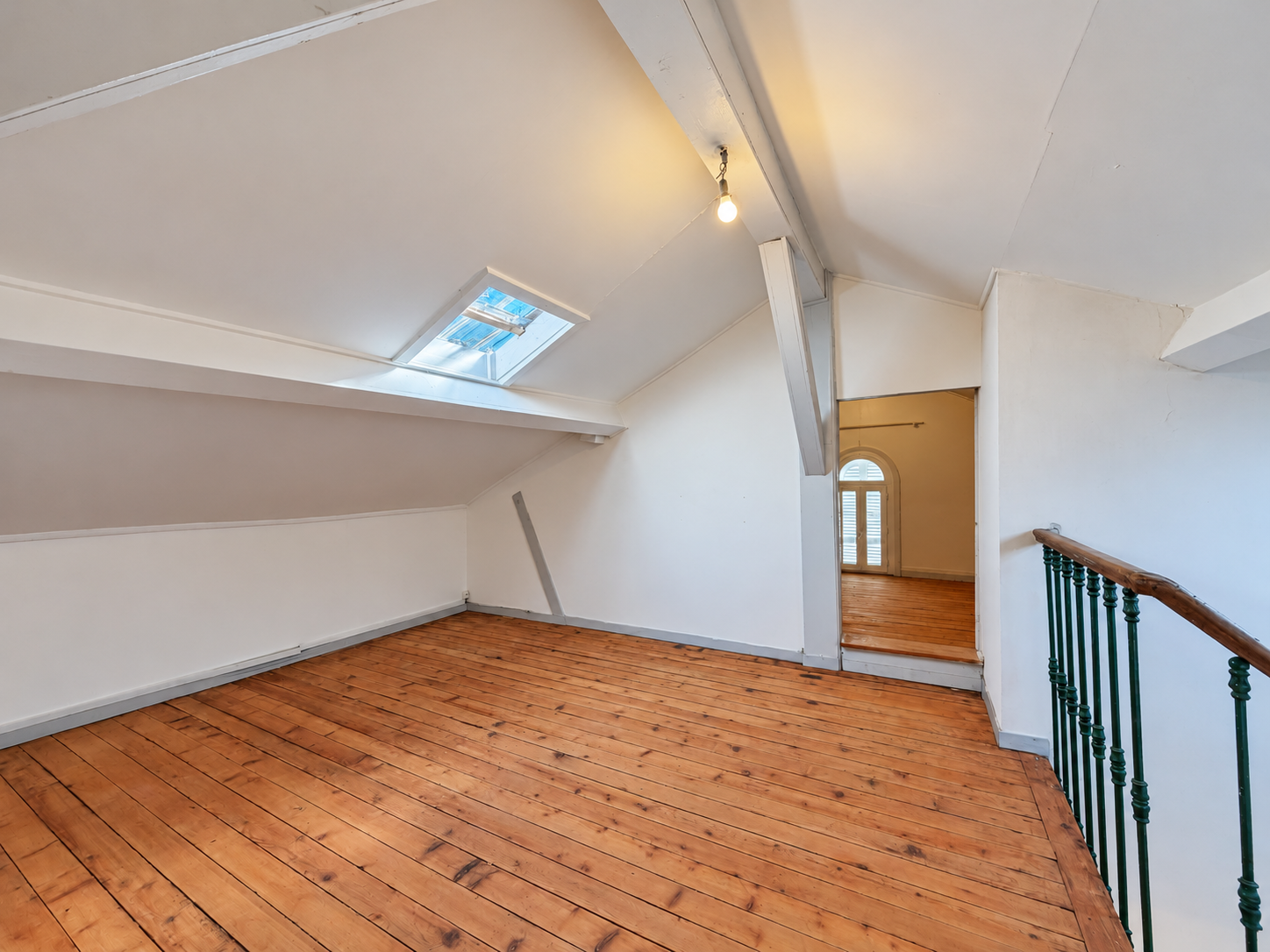 Maison de ville à vendre à Andernos-les-Bains – 4 chambres et terrasse de 35 m² en hypercentre