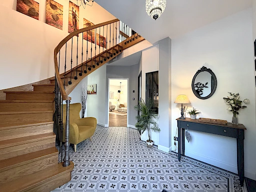 Maison d'inspiration arcachonnaise à vendre à Audenge – Piscine, matériaux nobles et prestations haut de gamme