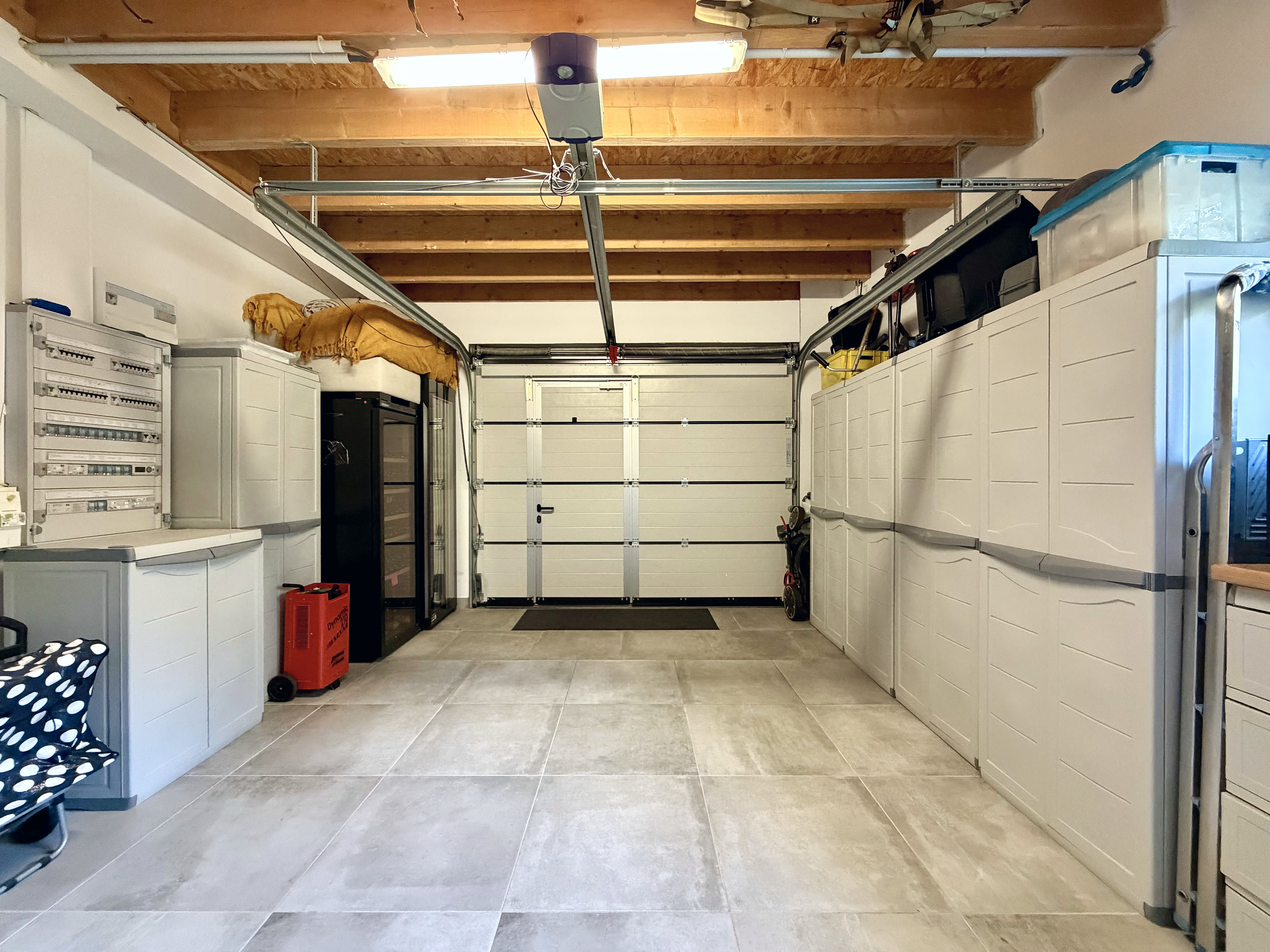 Maison d'inspiration arcachonnaise à vendre à Audenge – Piscine, matériaux nobles et prestations haut de gamme