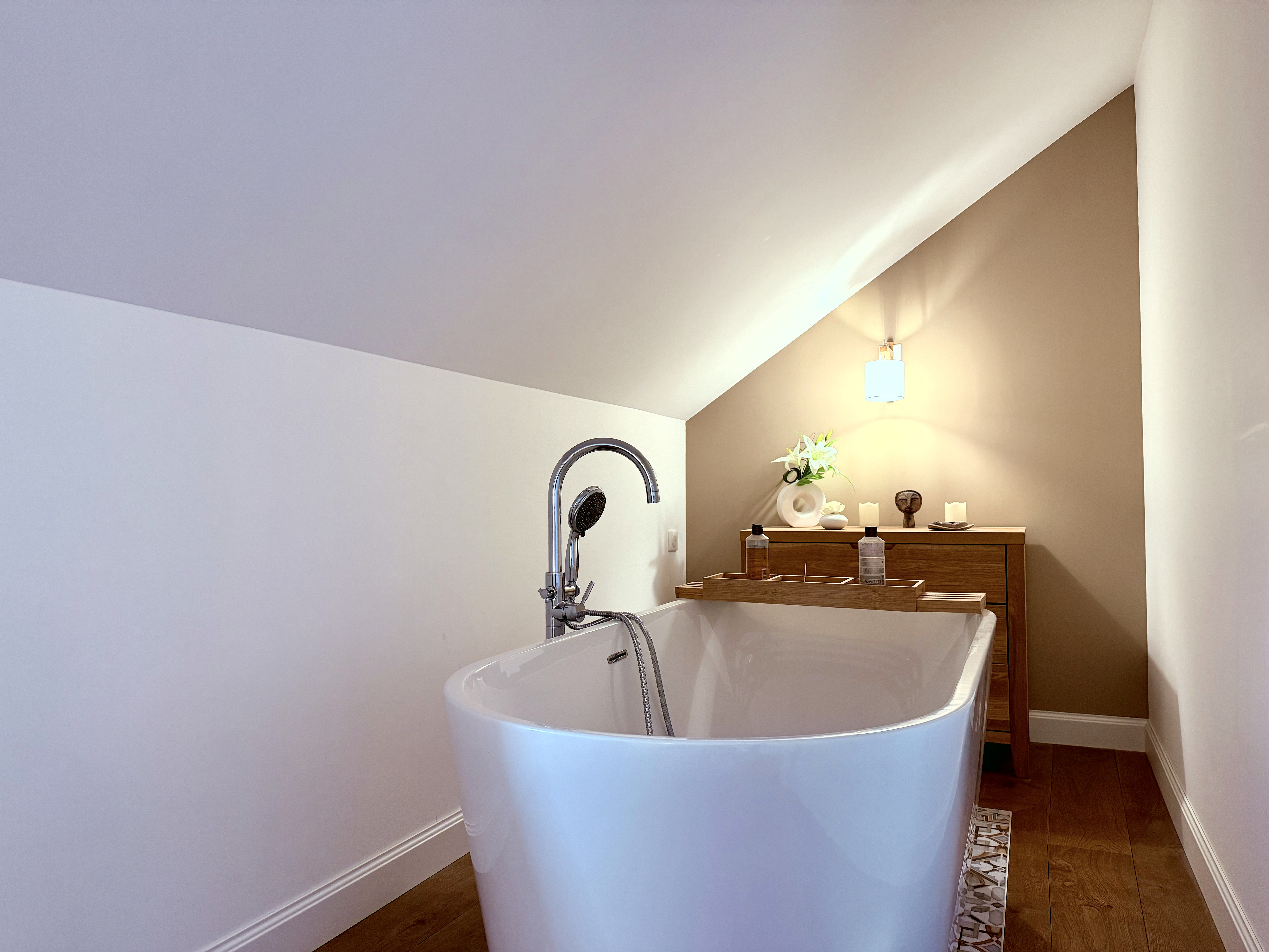 Maison d'inspiration arcachonnaise à vendre à Audenge – Piscine, matériaux nobles et prestations haut de gamme