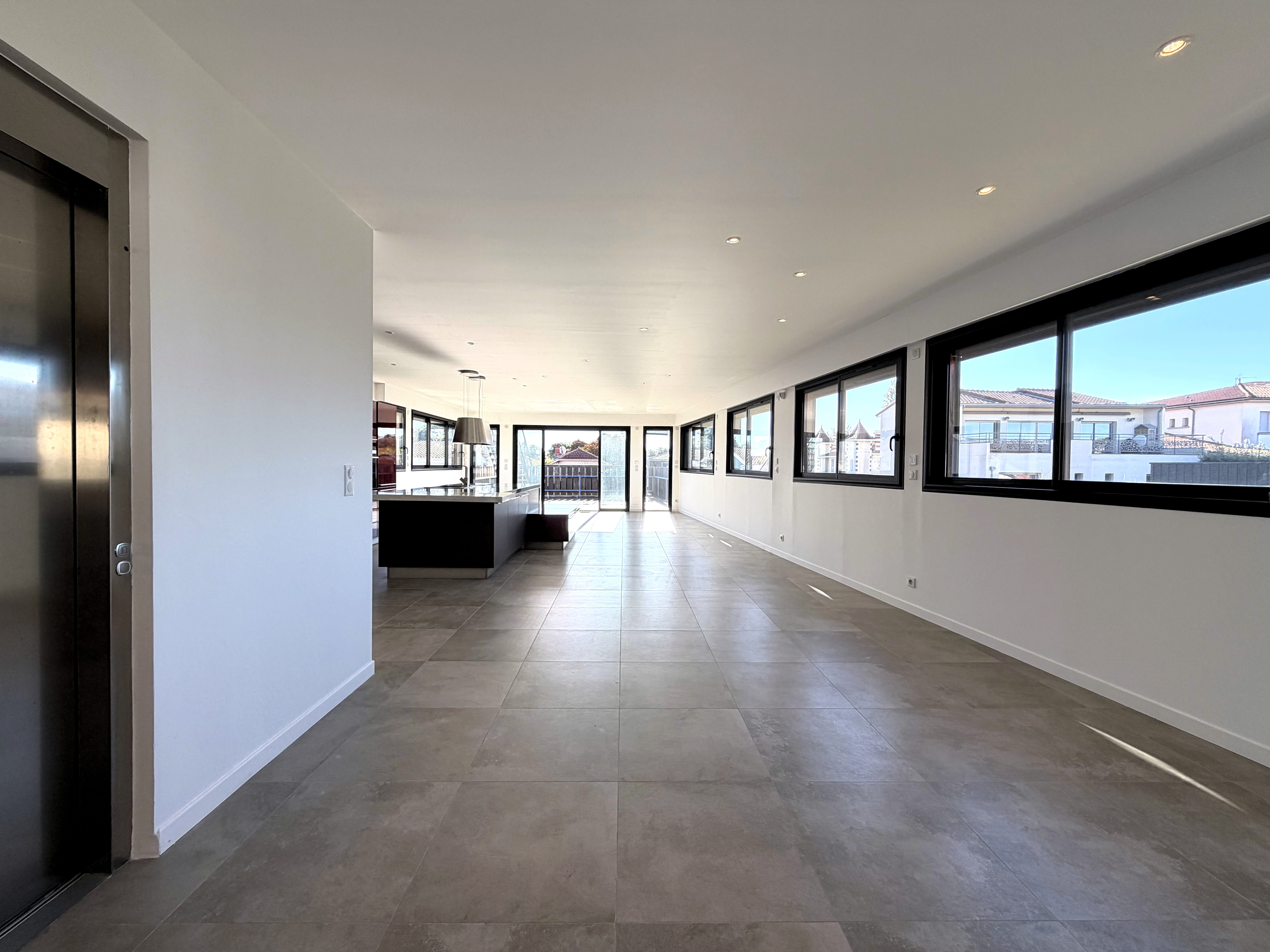 Appartement-loft à Andernos-les-Bains – 288 m², rooftop avec vue sur le Bassin d’Arcachon